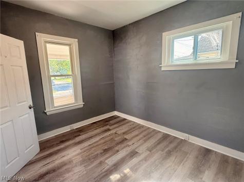 124 W 32nd Street Lorain OH 44055