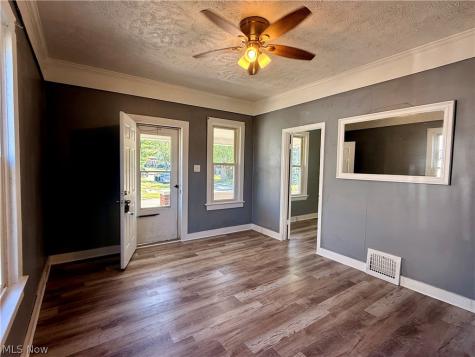 124 W 32nd Street Lorain OH 44055
