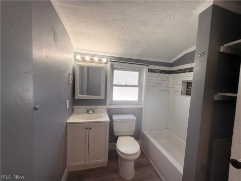 124 W 32nd Street Lorain OH 44055