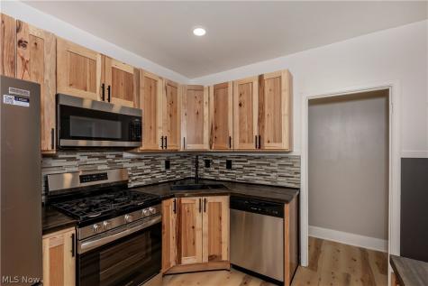 10538 Elmarge Avenue Cleveland OH 44105