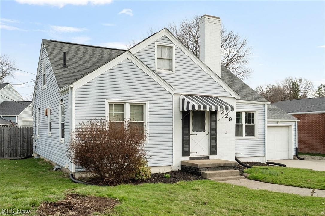 229 Everhard Road SW North Canton OH 44709