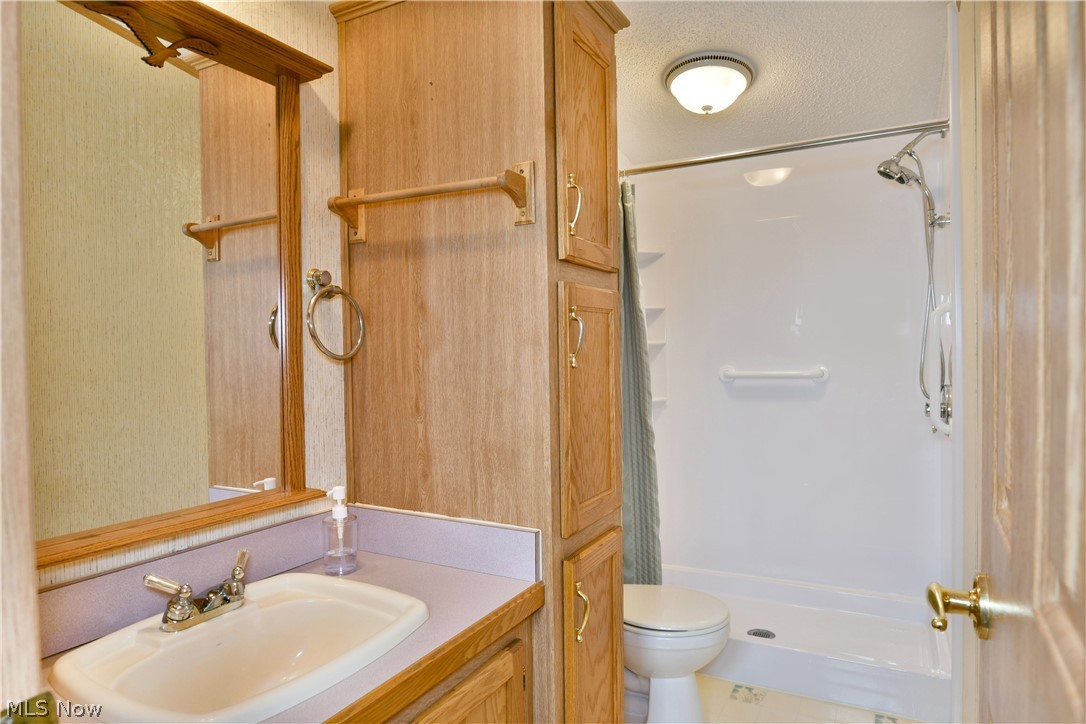 107 Northgate Drive Warren OH 44484