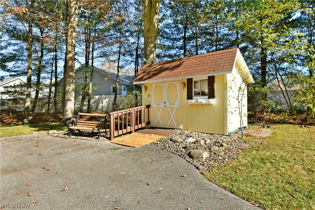 107 Northgate Drive Warren OH 44484