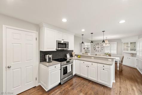 31401 Drake Drive Bay Village OH 44140