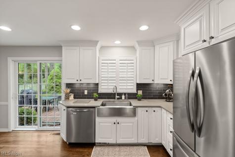 31401 Drake Drive Bay Village OH 44140