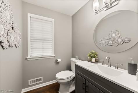 31401 Drake Drive Bay Village OH 44140