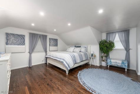 31401 Drake Drive Bay Village OH 44140
