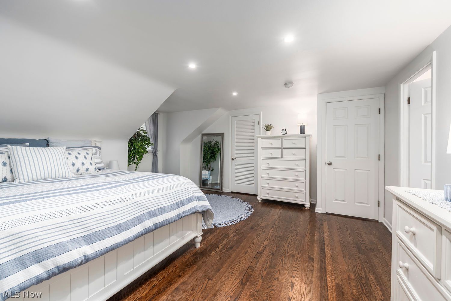 31401 Drake Drive Bay Village OH 44140