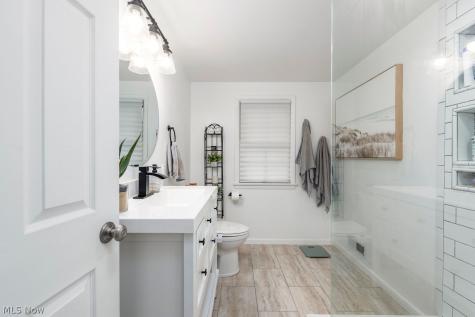 31401 Drake Drive Bay Village OH 44140