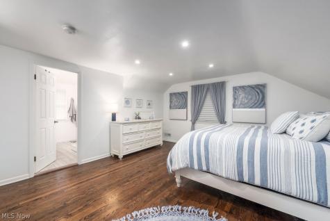 31401 Drake Drive Bay Village OH 44140