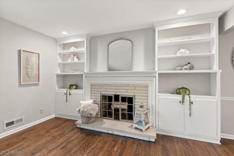31401 Drake Drive Bay Village OH 44140