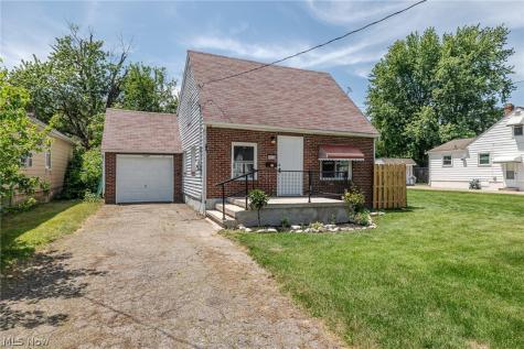 1926 Nichols Avenue Lorain OH 44053