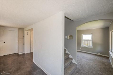 1926 Nichols Avenue Lorain OH 44053