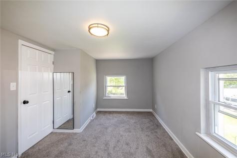 1926 Nichols Avenue Lorain OH 44053