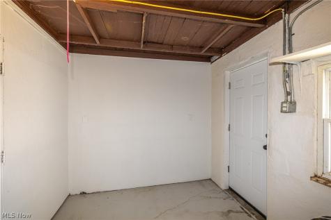 1926 Nichols Avenue Lorain OH 44053