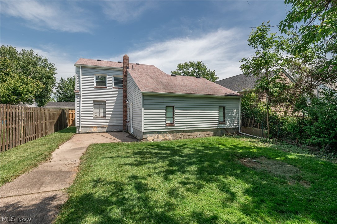 1926 Nichols Avenue Lorain OH 44053