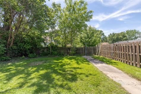 1926 Nichols Avenue Lorain OH 44053