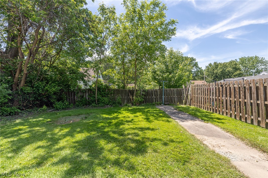 1926 Nichols Avenue Lorain OH 44053