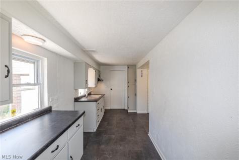 1926 Nichols Avenue Lorain OH 44053