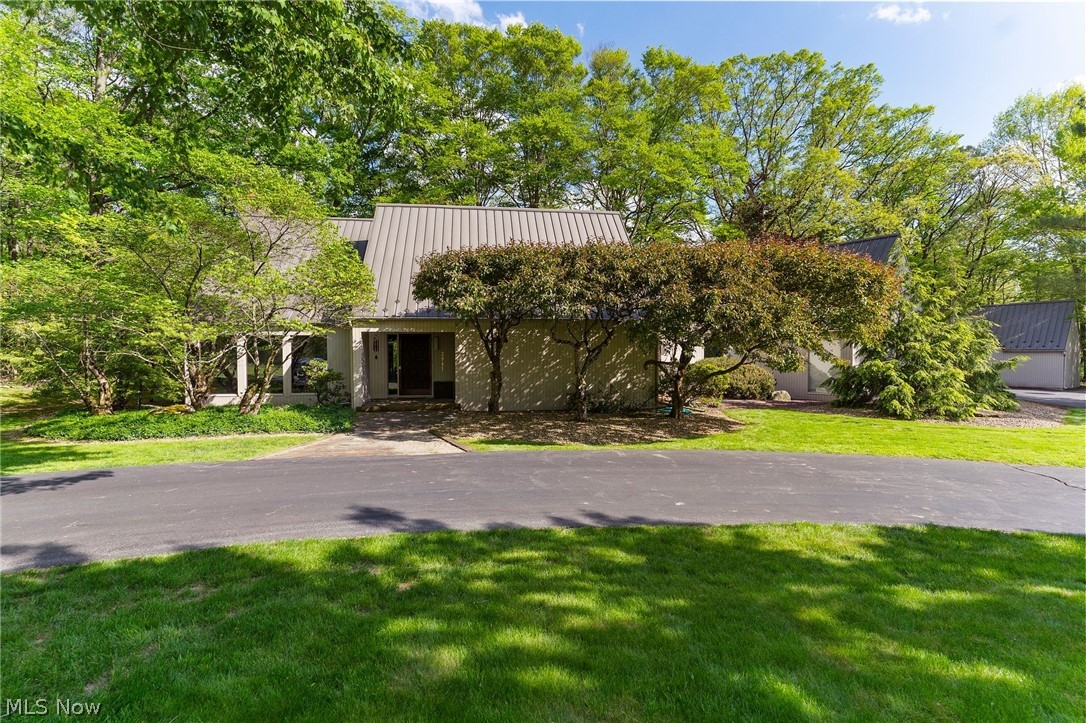 2941 Howland Wilson Road NE Warren OH 44484