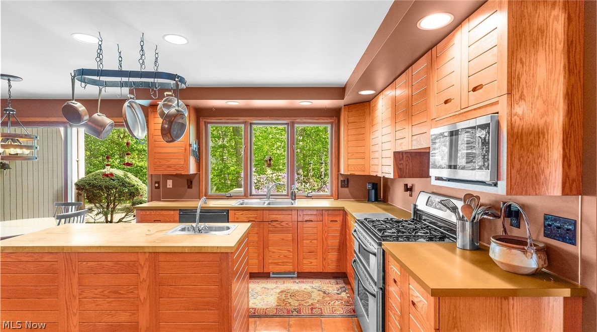 2941 Howland Wilson Road NE Warren OH 44484