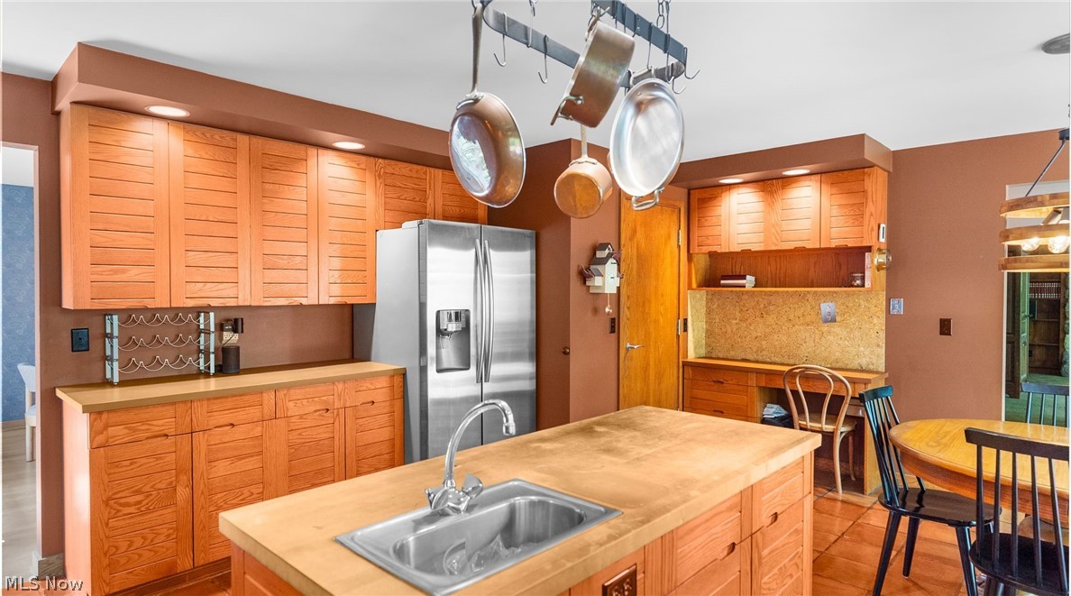 2941 Howland Wilson Road NE Warren OH 44484