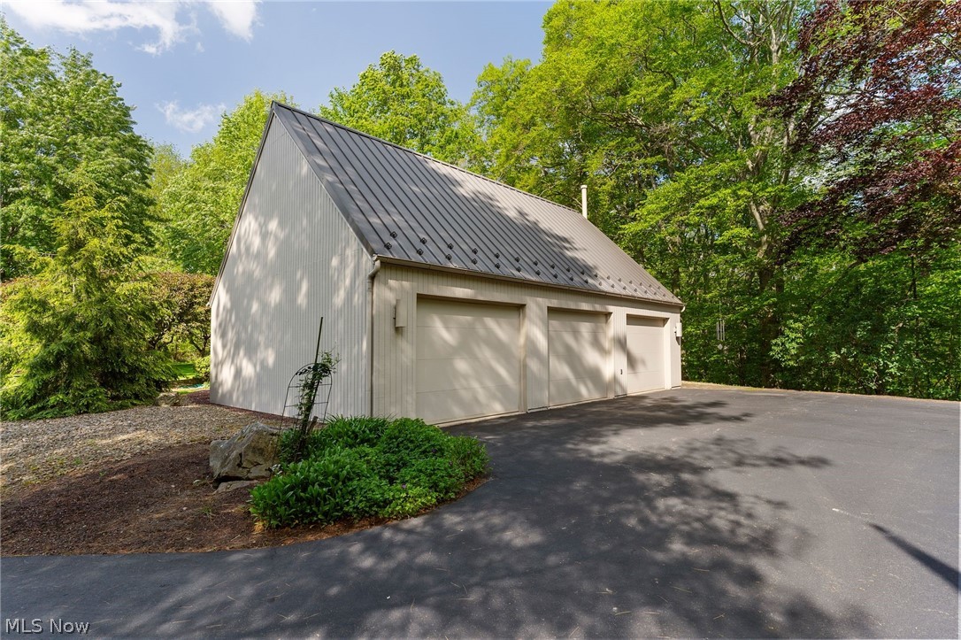 2941 Howland Wilson Road NE Warren OH 44484