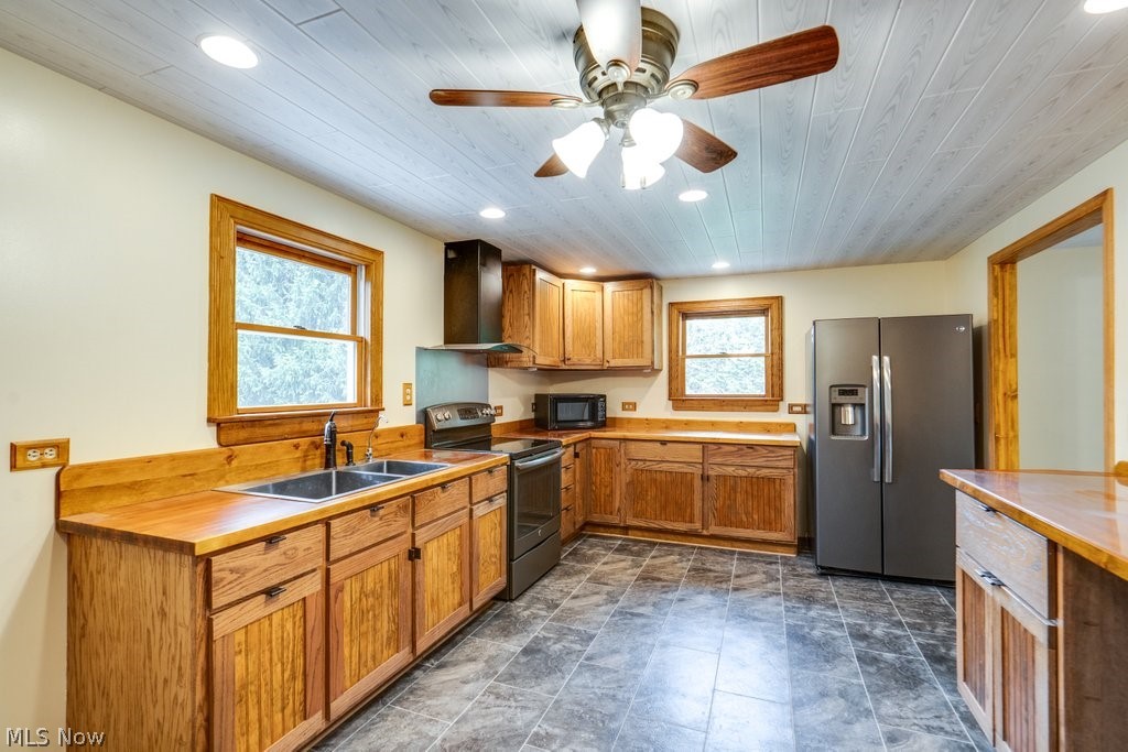 15005 Water Street NW North Lawrence OH 44666