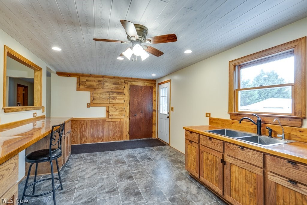 15005 Water Street NW North Lawrence OH 44666
