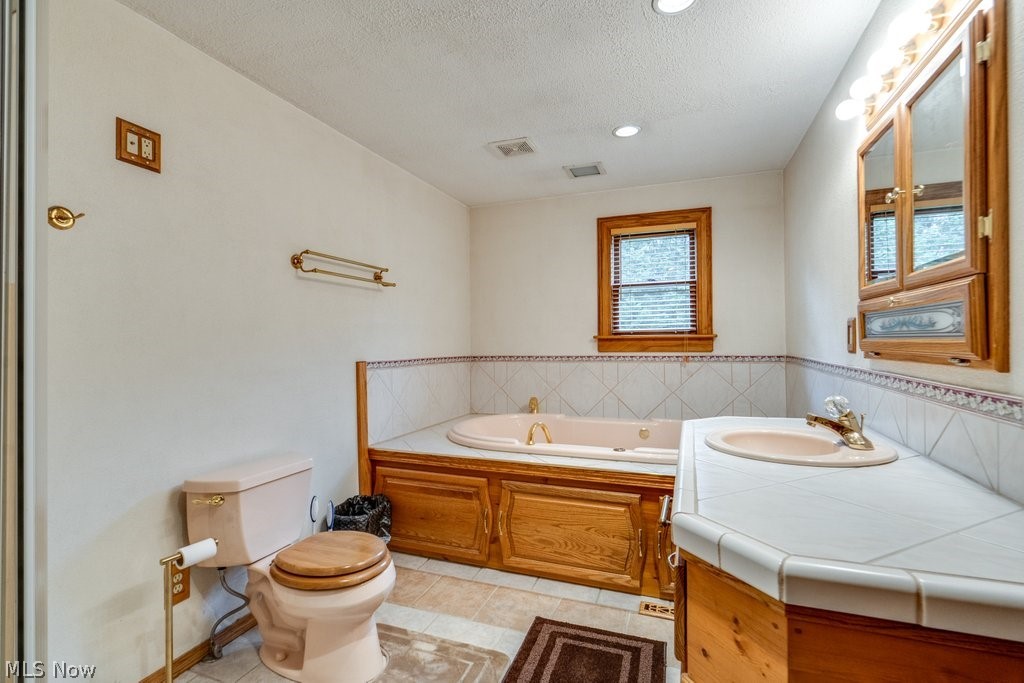 15005 Water Street NW North Lawrence OH 44666