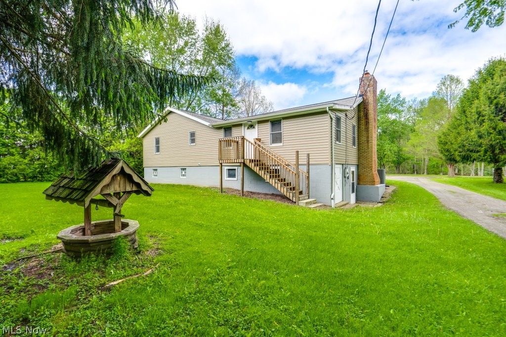 15005 Water Street NW North Lawrence OH 44666