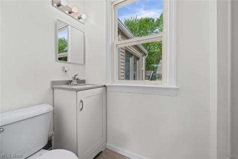 602 Cedarbrook Drive Painesville OH 44077