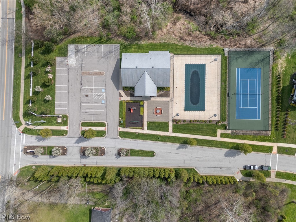 445 Crystal Lake Drive N Chagrin Falls OH 44022