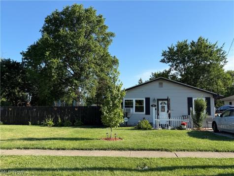 362 Brace Avenue Elyria OH 44035