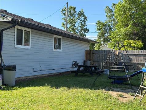 362 Brace Avenue Elyria OH 44035