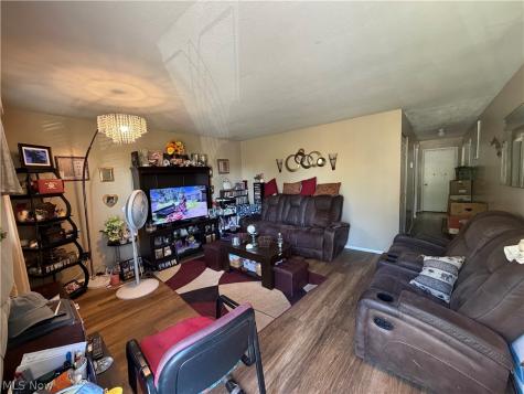 362 Brace Avenue Elyria OH 44035