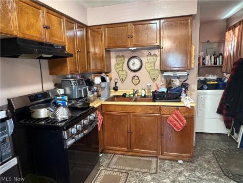 362 Brace Avenue Elyria OH 44035