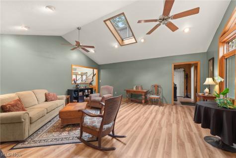 457 Dover Center Road Bay Village OH 44140