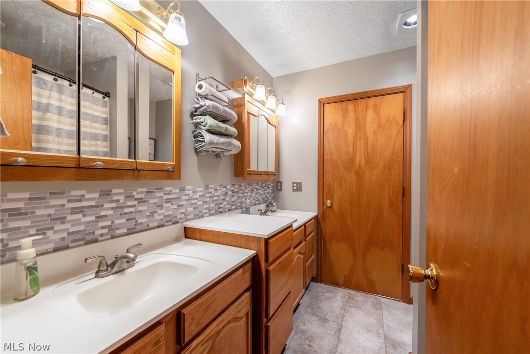 457 Dover Center Road Bay Village OH 44140
