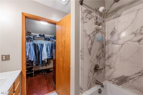 457 Dover Center Road Bay Village OH 44140