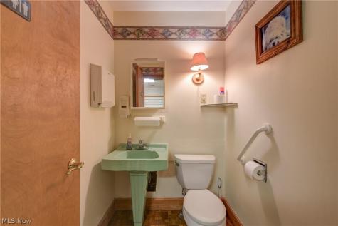 457 Dover Center Road Bay Village OH 44140