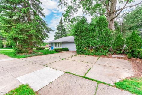 457 Dover Center Road Bay Village OH 44140