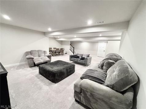 2043 Farroni Drive Willoughby OH 44094