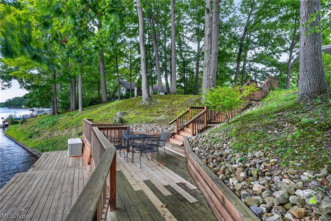 2415 Plum Creek Drive Roaming Shores OH 44084