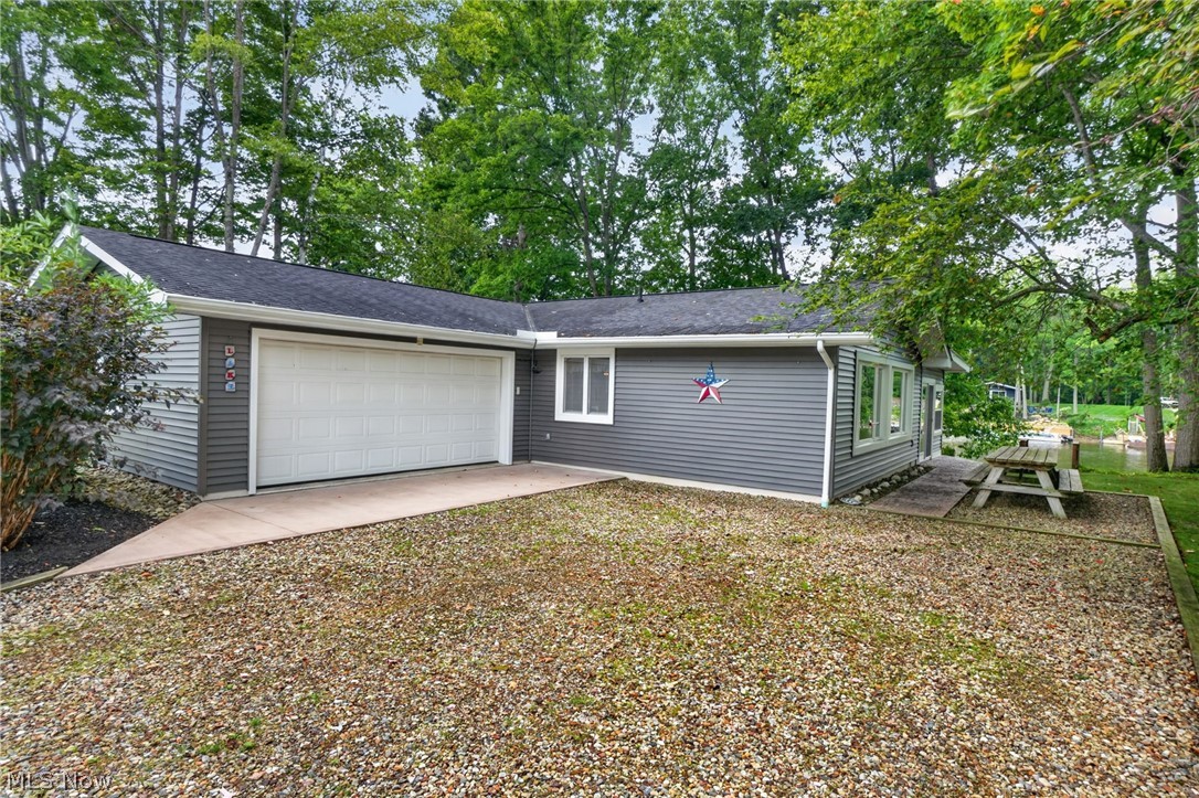 2415 Plum Creek Drive Roaming Shores OH 44084