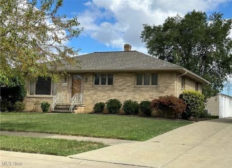 9912 Richard Drive Brooklyn OH 44144