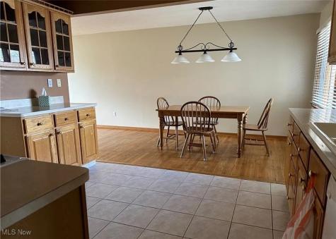 9912 Richard Drive Brooklyn OH 44144