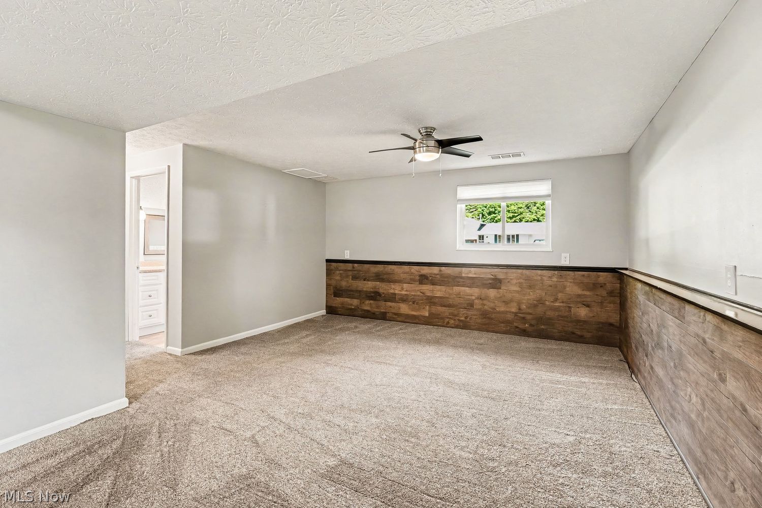2178 Hamden Street Madison OH 44057