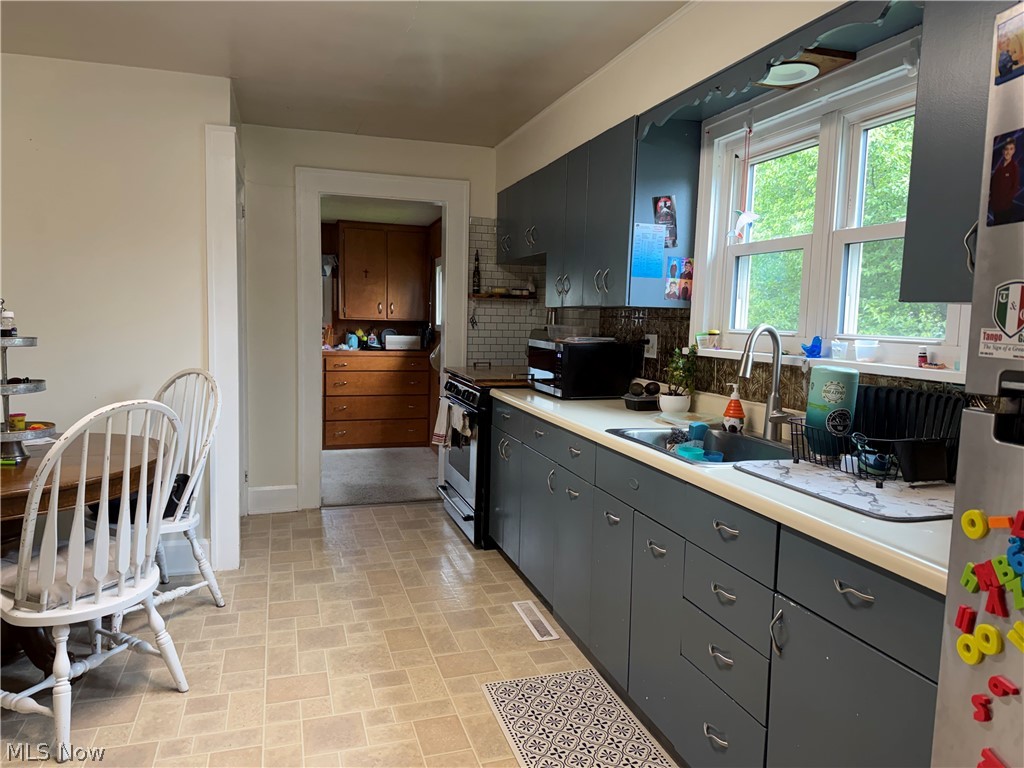 128 Mill Street NW Sugarcreek OH 44681