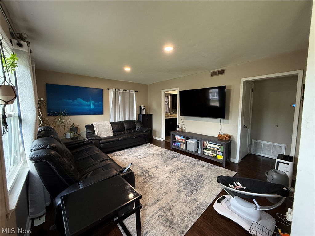 1282 Myrtle Avenue Cuyahoga Falls OH 44221